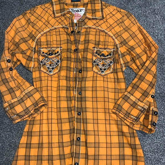 Roar Tops - Roar Ladies button up